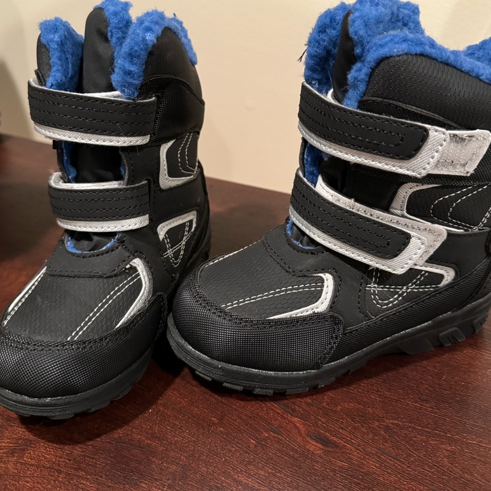 Toddler snow boots